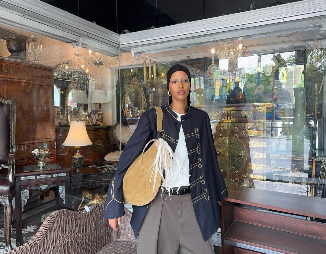 toronto vintage fills me up with serotonin 😏